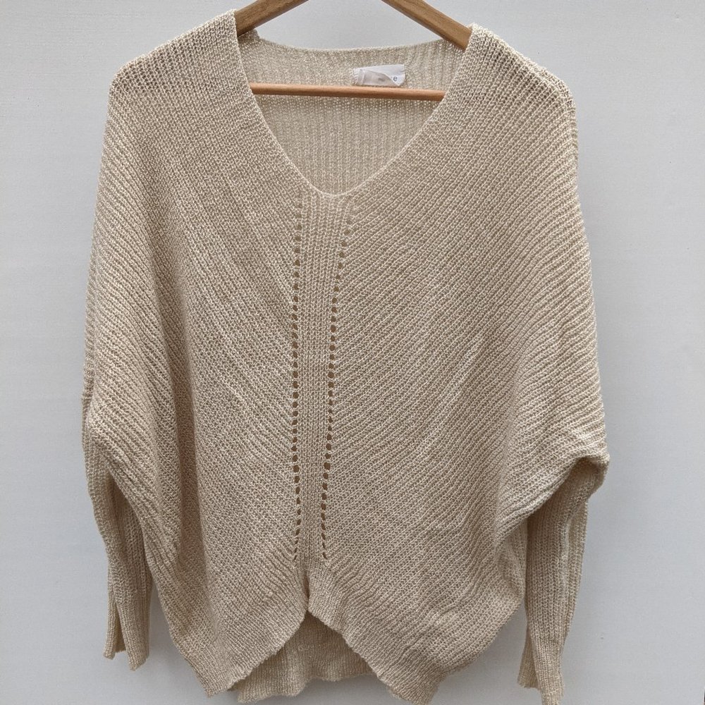 Vestique Sz Small Cream V-Neck Cocoon Sweater